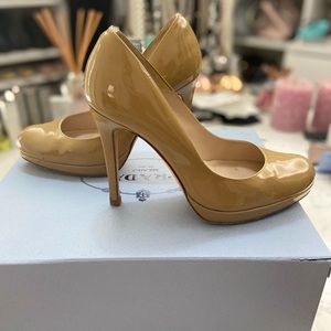 Size 37 LK Bennett Sledge 4” heel in Nude